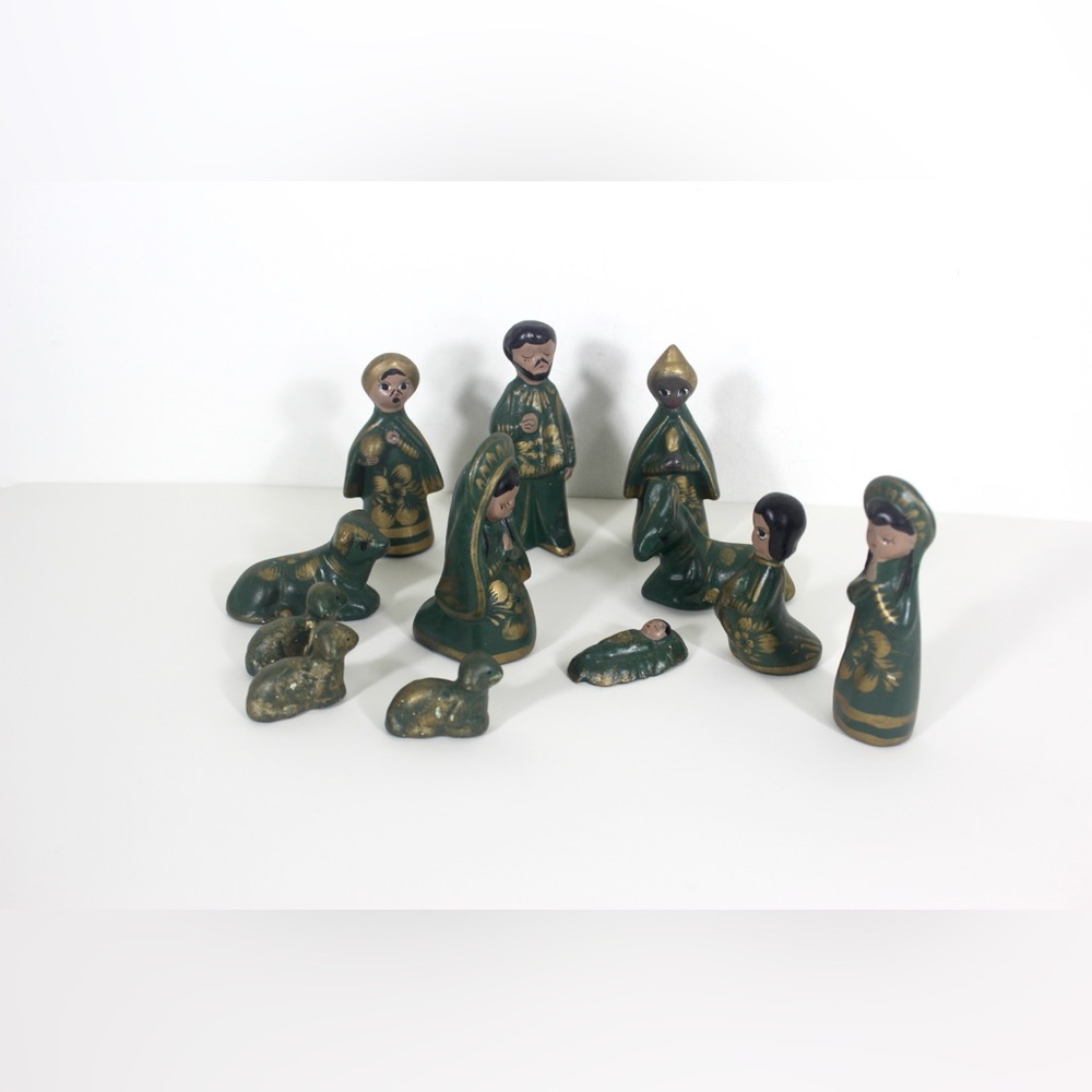 Vintage Folk Art Nativity Scene Old Manger Clay Hand Painted Creche, Christmas